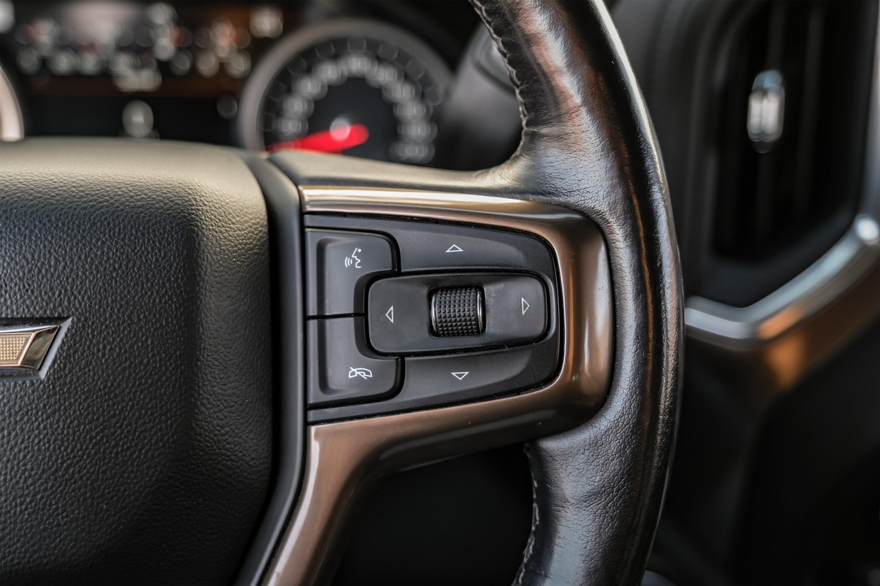 Chevrolet Silverado 1500 LTD Vehicle Main Gallery Image 16