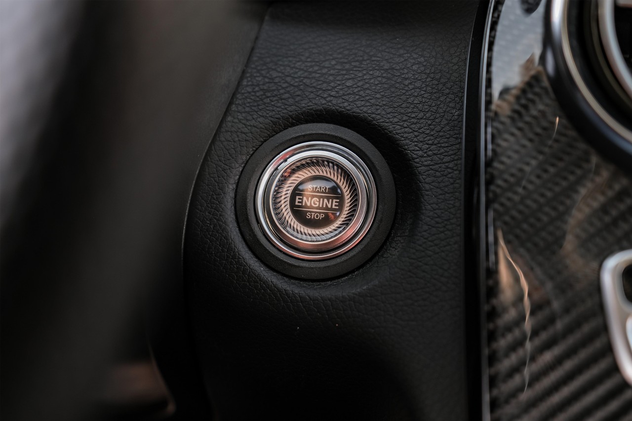 Mercedes-Benz C 43 AMG Vehicle Main Gallery Image 18