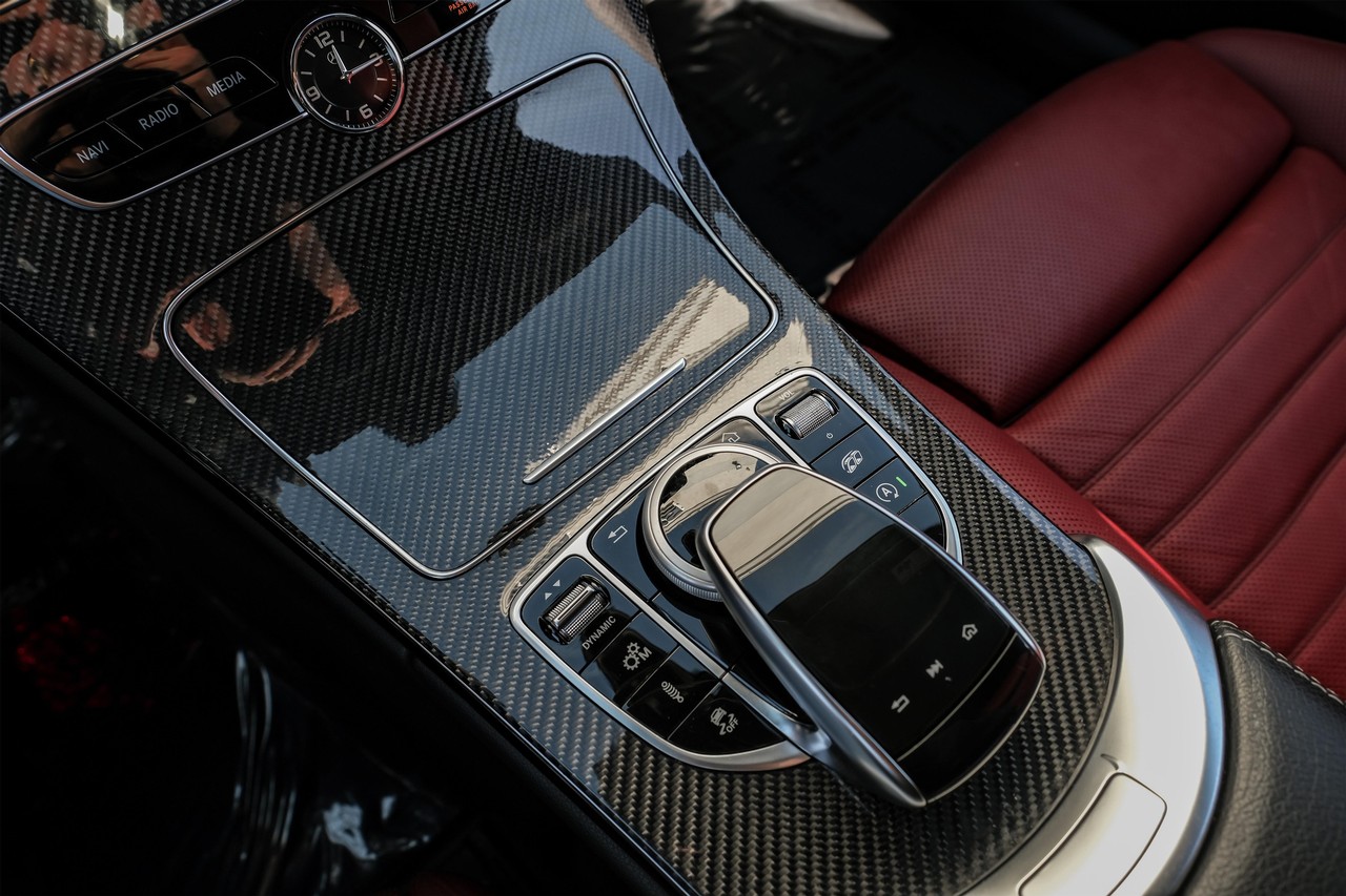 Mercedes-Benz C 43 AMG Vehicle Main Gallery Image 23