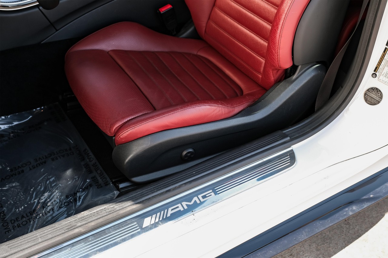 Mercedes-Benz C 43 AMG Vehicle Main Gallery Image 29