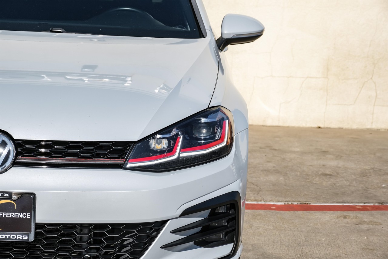 Volkswagen Golf GTI Vehicle Main Gallery Image 45