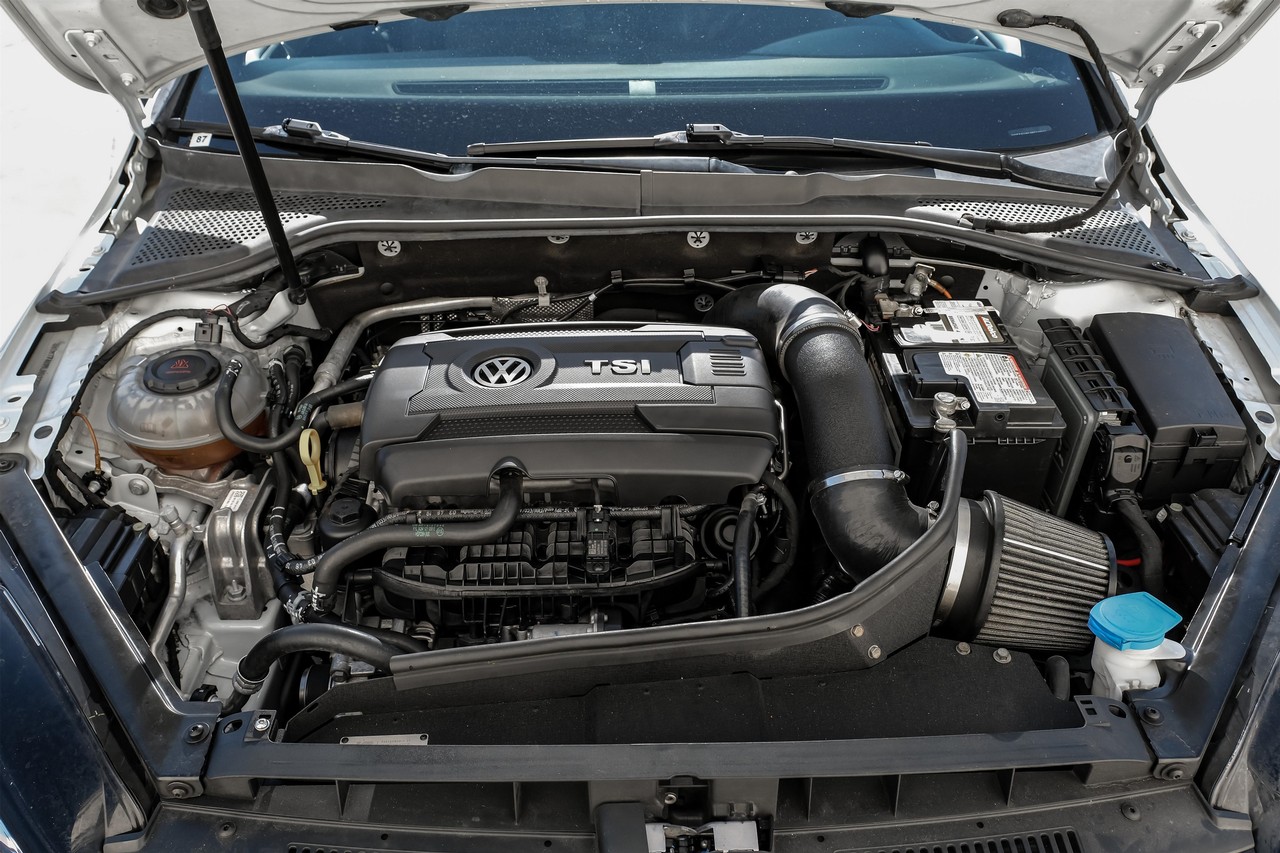 Volkswagen Golf GTI Vehicle Main Gallery Image 48