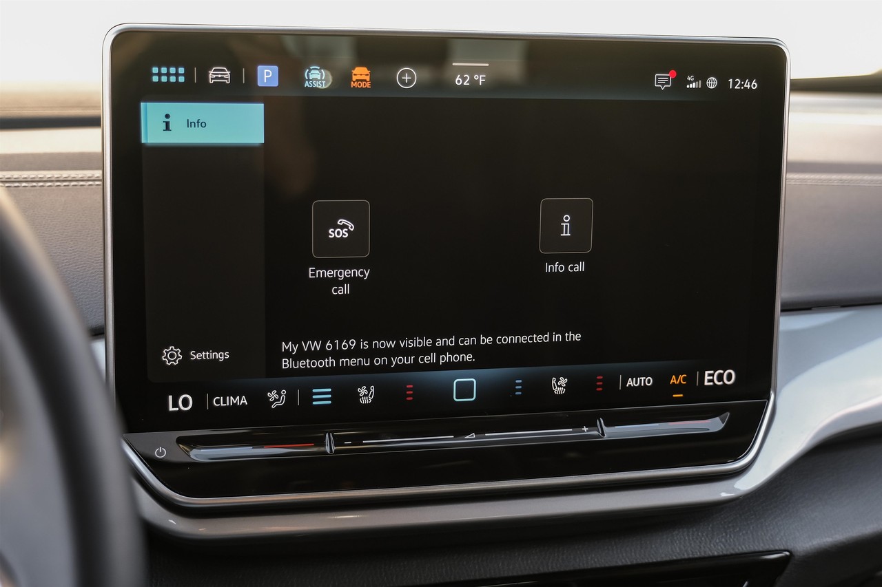 Volkswagen ID.4 Vehicle Main Gallery Image 27