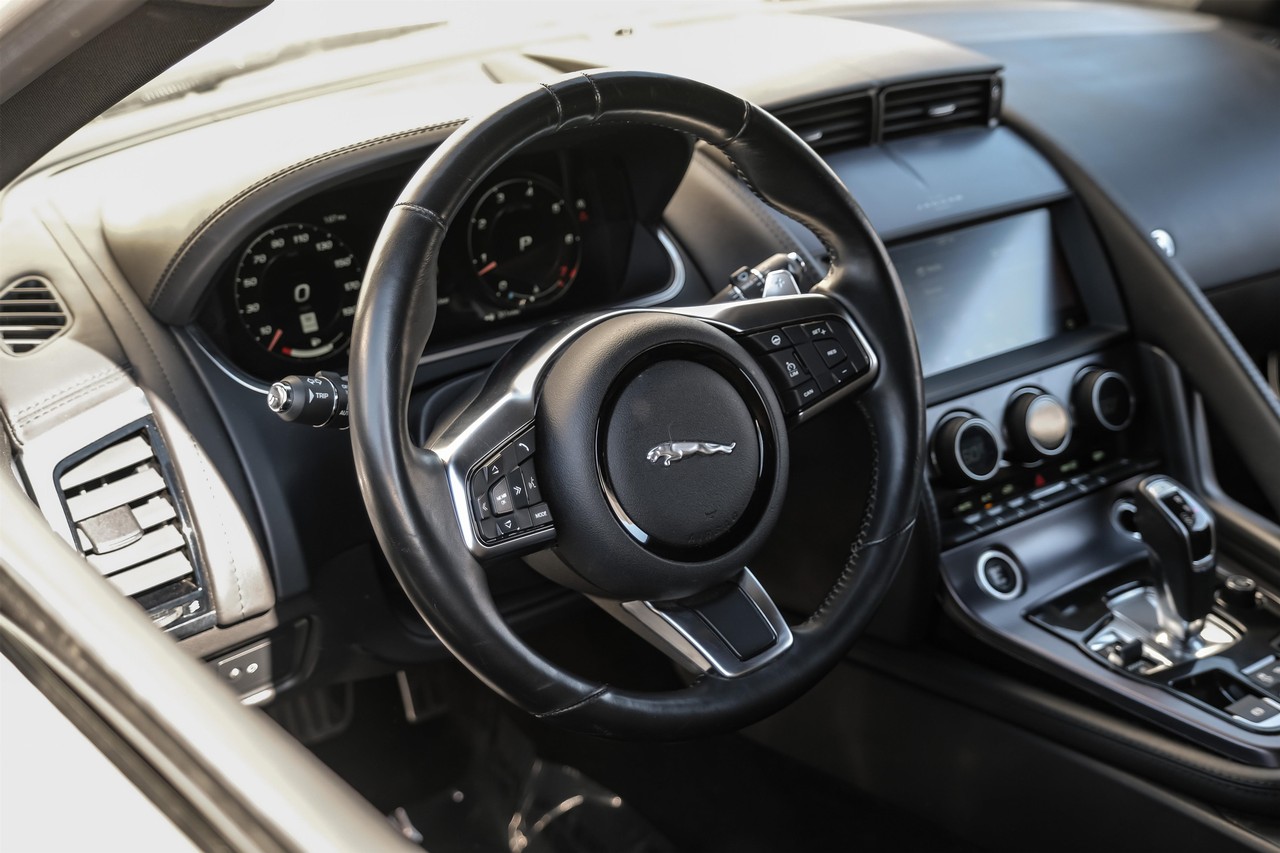 Jaguar F-Type Vehicle Main Gallery Image 14