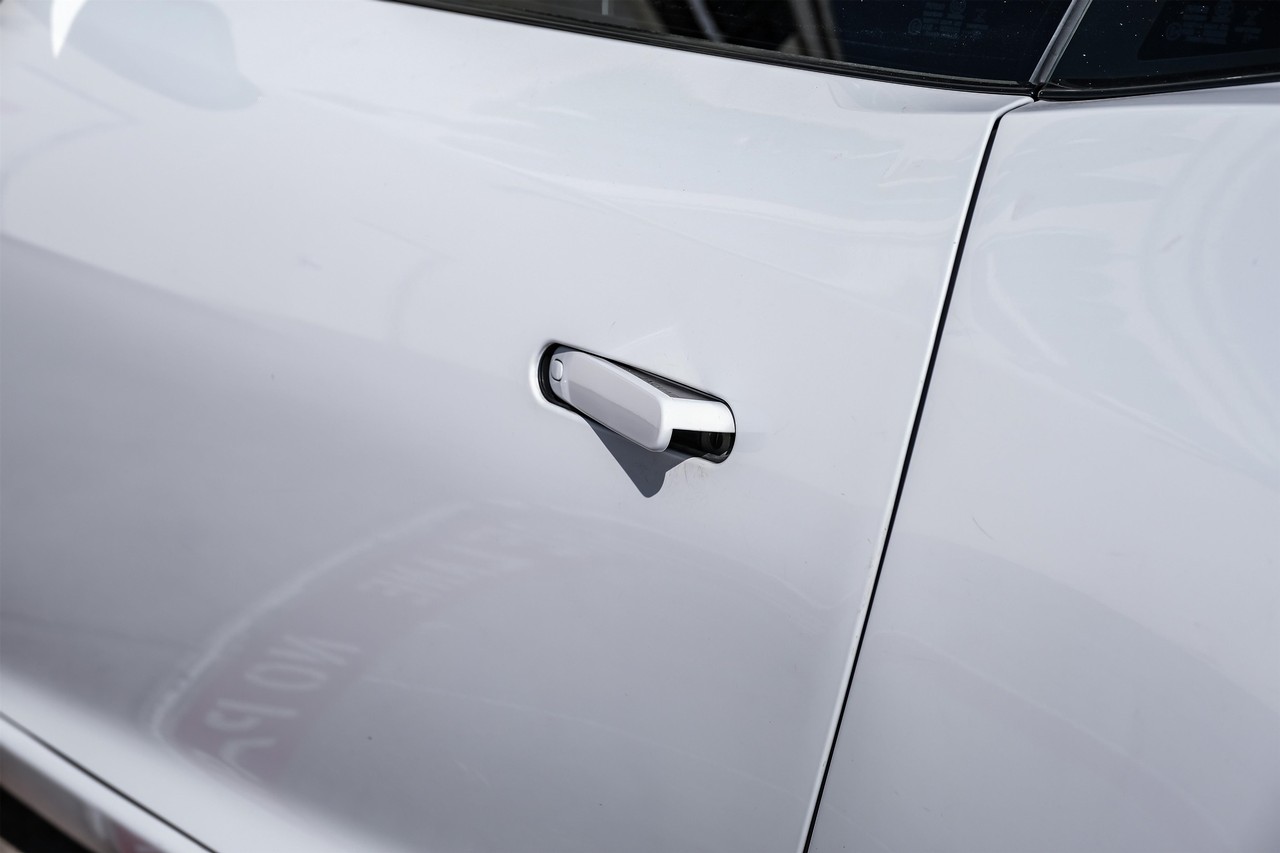 Jaguar F-Type Vehicle Main Gallery Image 33