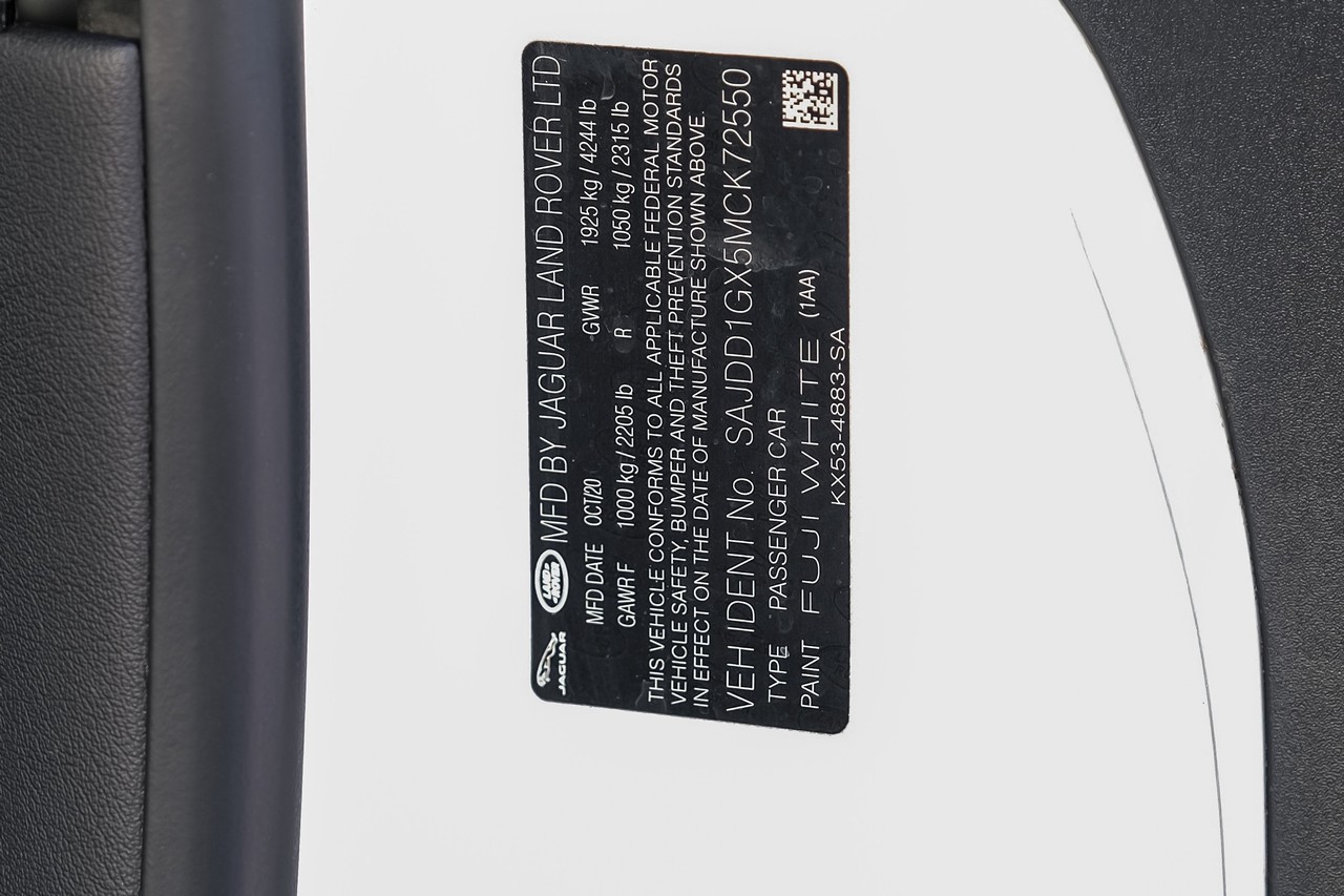 Jaguar F-Type Vehicle Main Gallery Image 53