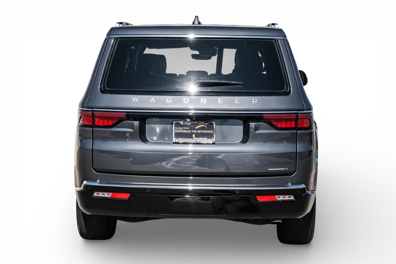 Jeep Wagoneer Vehicle Main Gallery Image 09