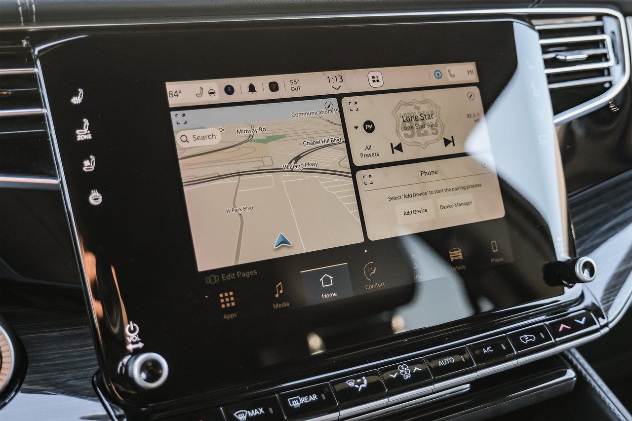 Jeep Wagoneer Vehicle Main Gallery Image 29