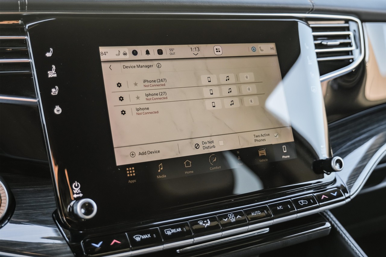 Jeep Wagoneer Vehicle Main Gallery Image 30