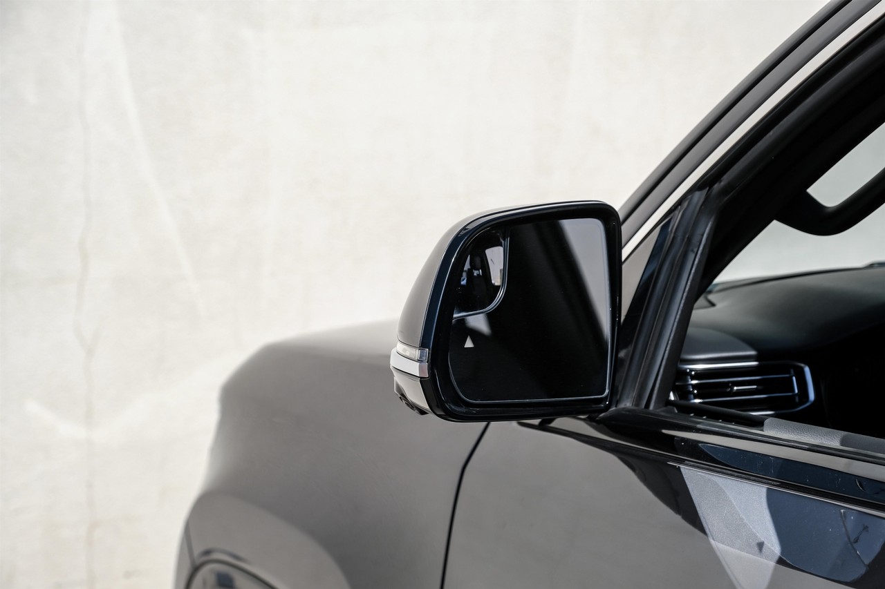 Jeep Wagoneer Vehicle Main Gallery Image 44