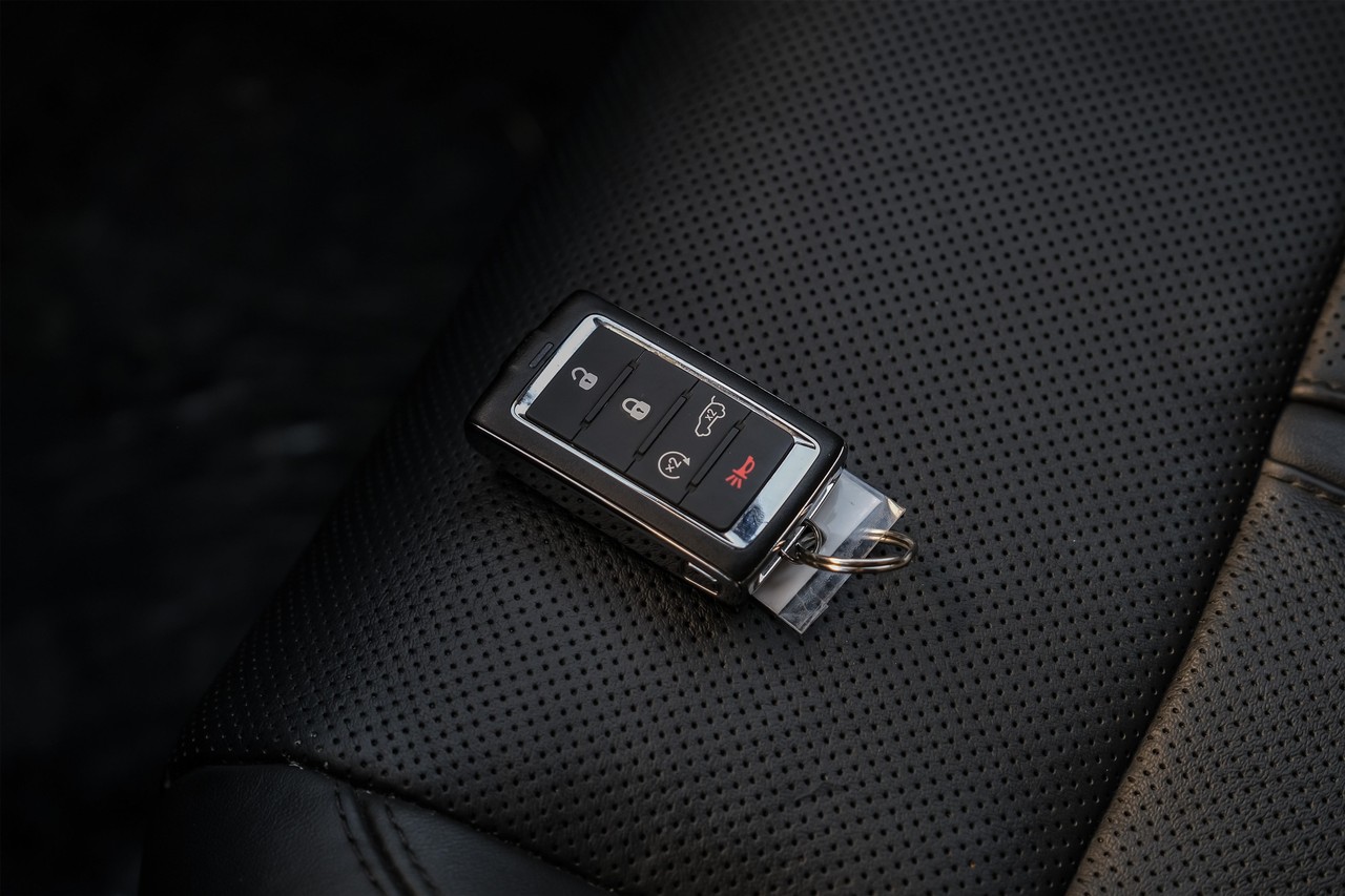 Jeep Wagoneer Vehicle Main Gallery Image 62