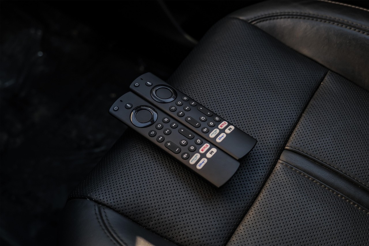 Jeep Wagoneer Vehicle Main Gallery Image 63