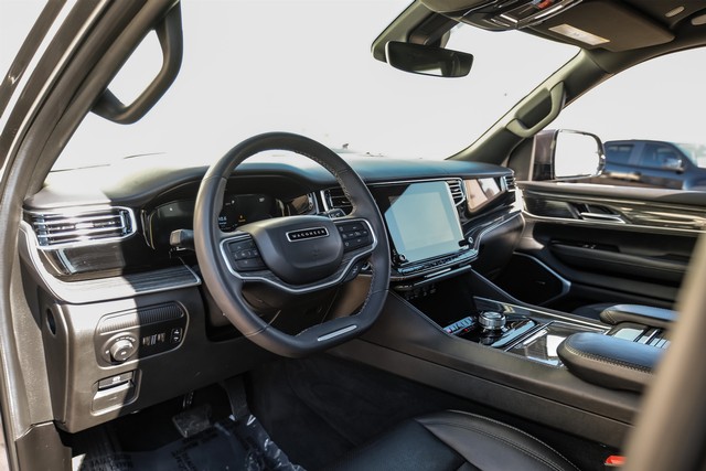 Jeep Wagoneer Vehicle Main Gallery Image 03