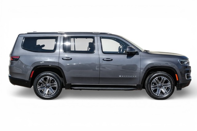 Jeep Wagoneer Vehicle Main Gallery Image 07