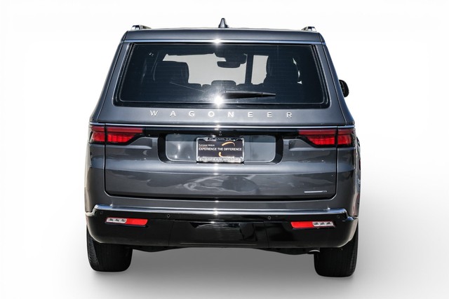 Jeep Wagoneer Vehicle Main Gallery Image 09