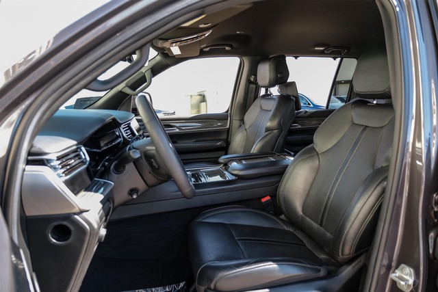 Jeep Wagoneer Vehicle Main Gallery Image 32