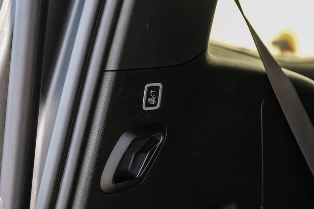 Jeep Wagoneer Vehicle Main Gallery Image 57