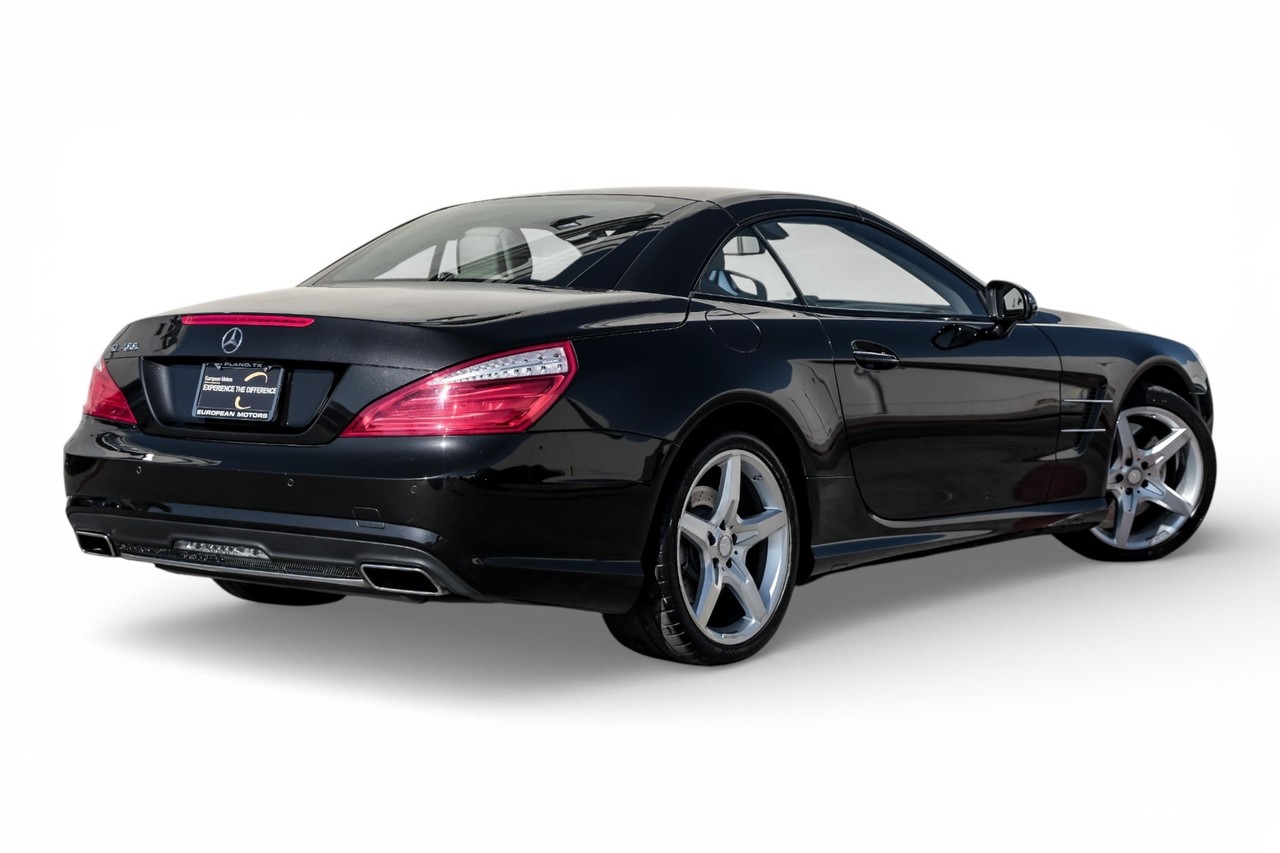 Mercedes-Benz SL 400 Vehicle Main Gallery Image 09