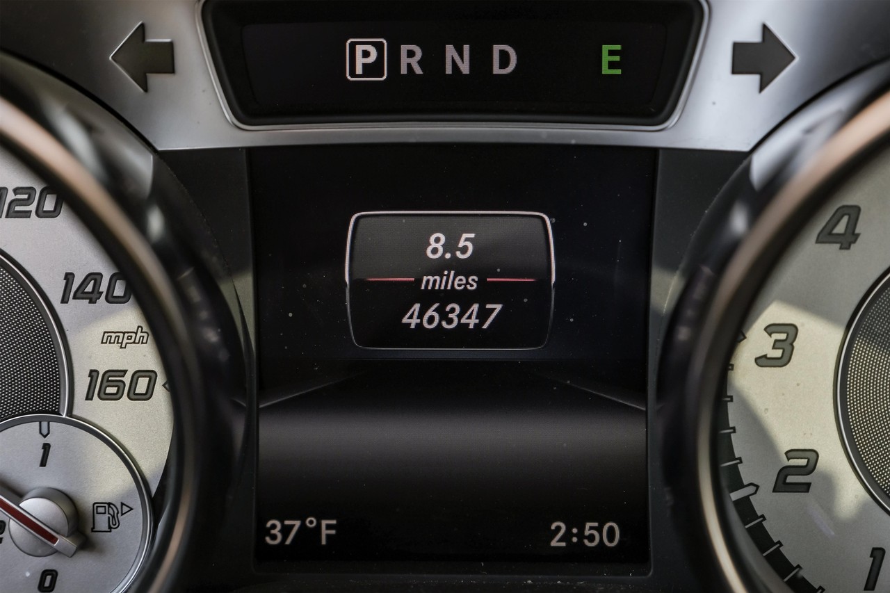 Mercedes-Benz SL 400 Vehicle Main Gallery Image 19