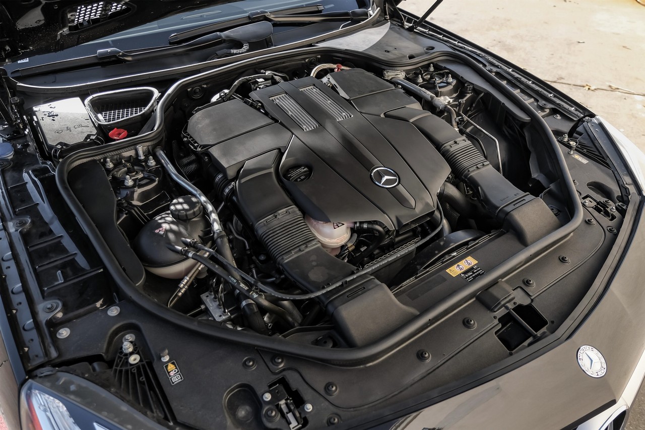 Mercedes-Benz SL 400 Vehicle Main Gallery Image 41