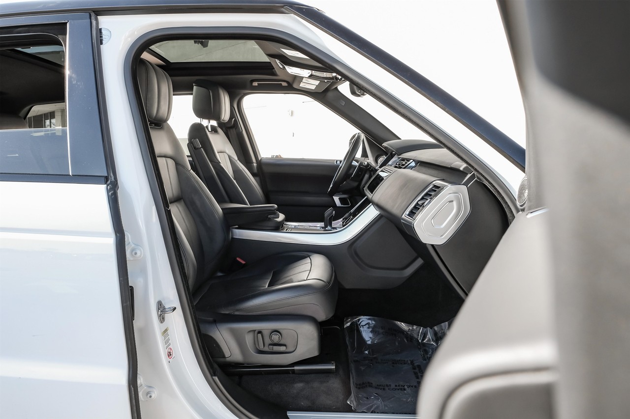 Land Rover Range Rover Sport Vehicle Main Gallery Image 30