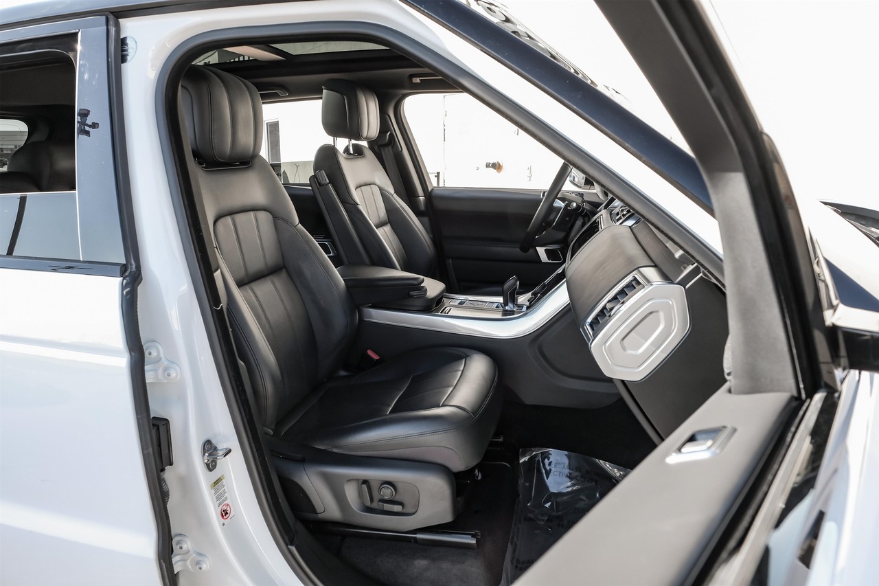 Land Rover Range Rover Sport Vehicle Main Gallery Image 31