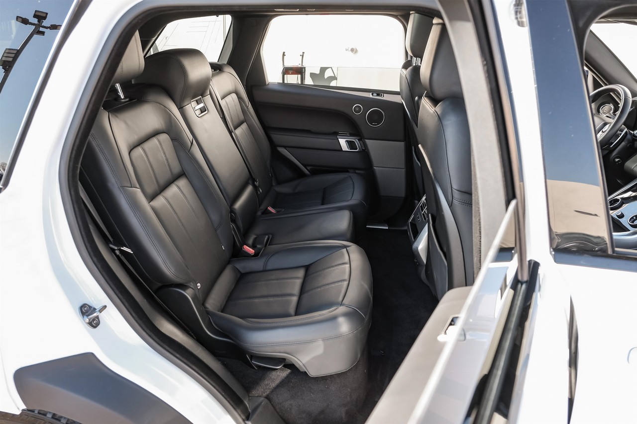 Land Rover Range Rover Sport Vehicle Main Gallery Image 32