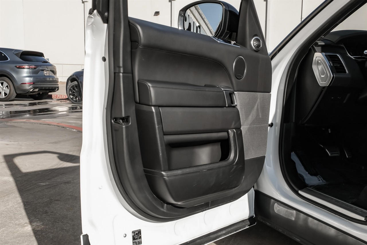Land Rover Range Rover Sport Vehicle Main Gallery Image 39