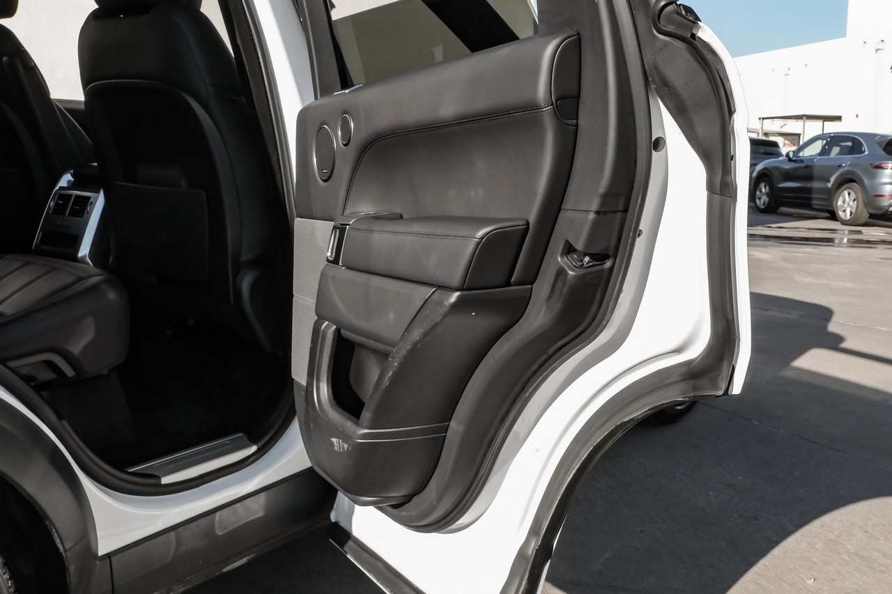 Land Rover Range Rover Sport Vehicle Main Gallery Image 44