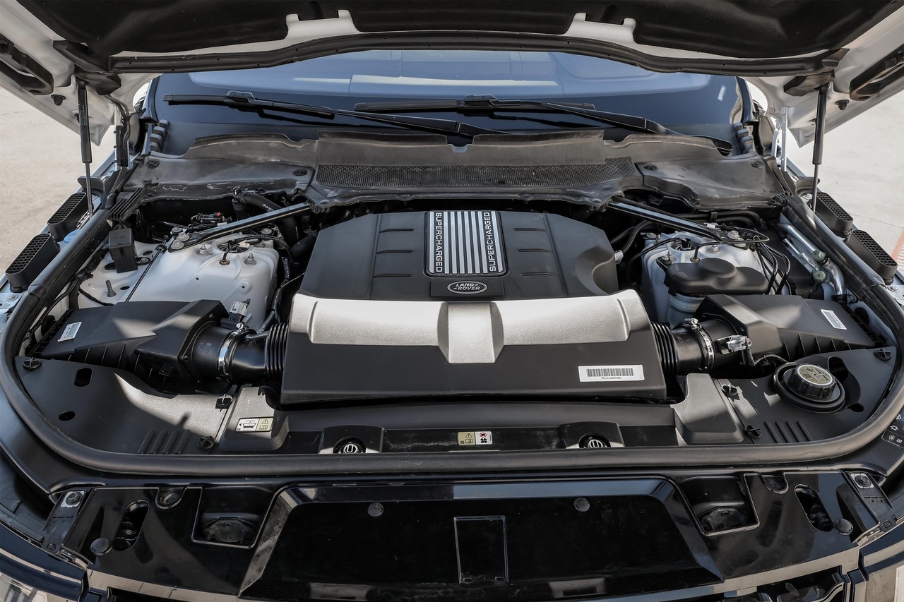 Land Rover Range Rover Sport Vehicle Main Gallery Image 48