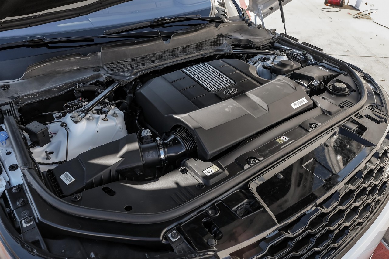 Land Rover Range Rover Sport Vehicle Main Gallery Image 49