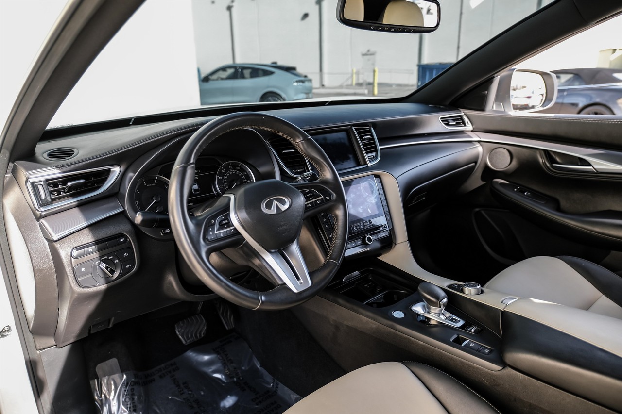 INFINITI QX55 Vehicle Main Gallery Image 03