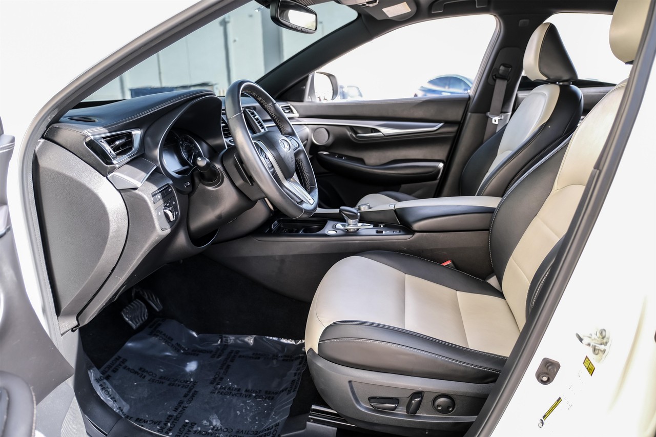 INFINITI QX55 Vehicle Main Gallery Image 04