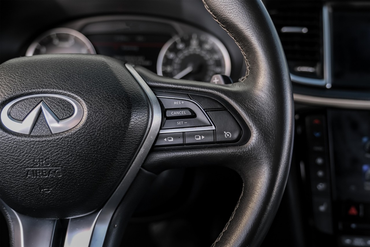 INFINITI QX55 Vehicle Main Gallery Image 17