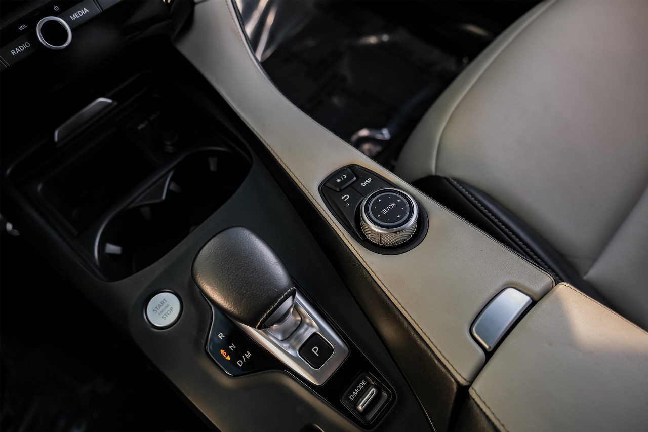 INFINITI QX55 Vehicle Main Gallery Image 24