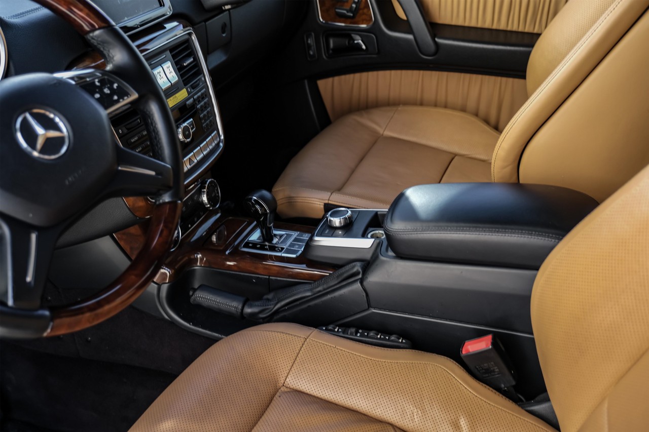 Mercedes-Benz G 550 Vehicle Main Gallery Image 23