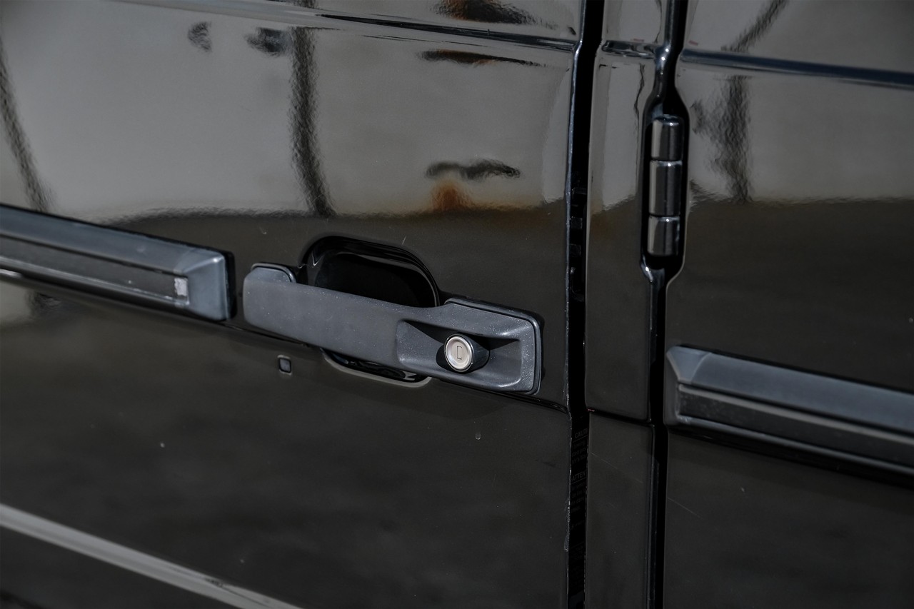 Mercedes-Benz G 550 Vehicle Main Gallery Image 38