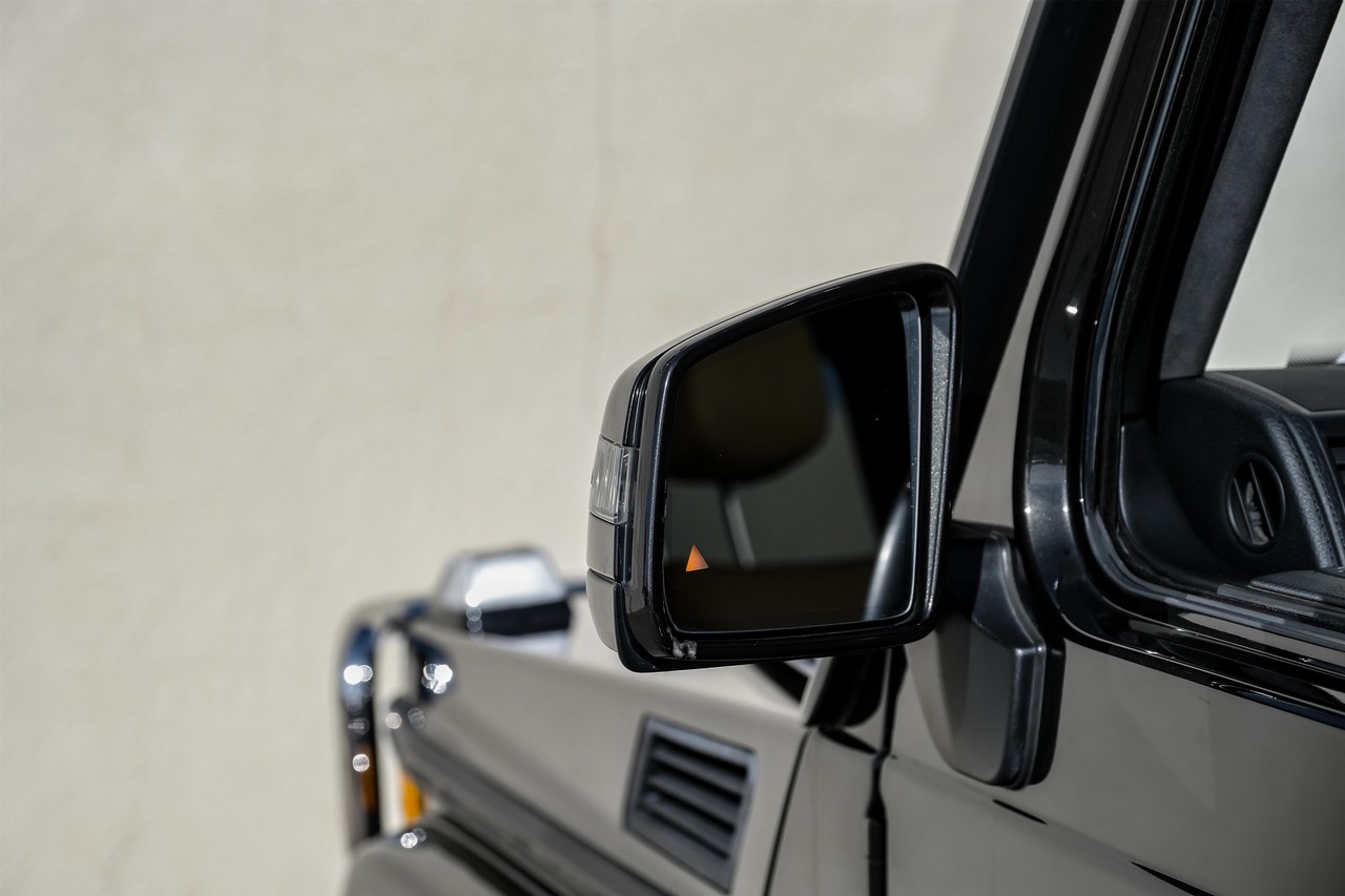 Mercedes-Benz G 550 Vehicle Main Gallery Image 39