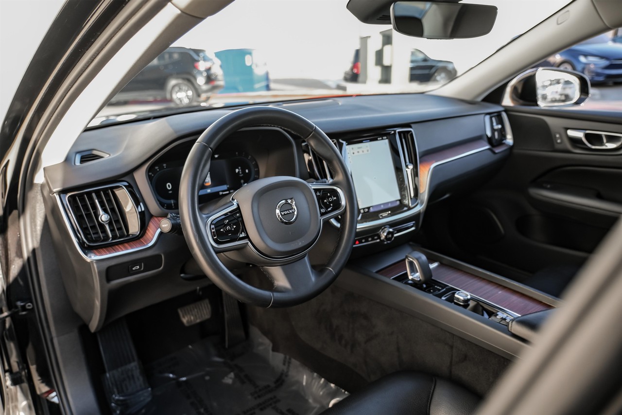 Volvo S60 Vehicle Main Gallery Image 03