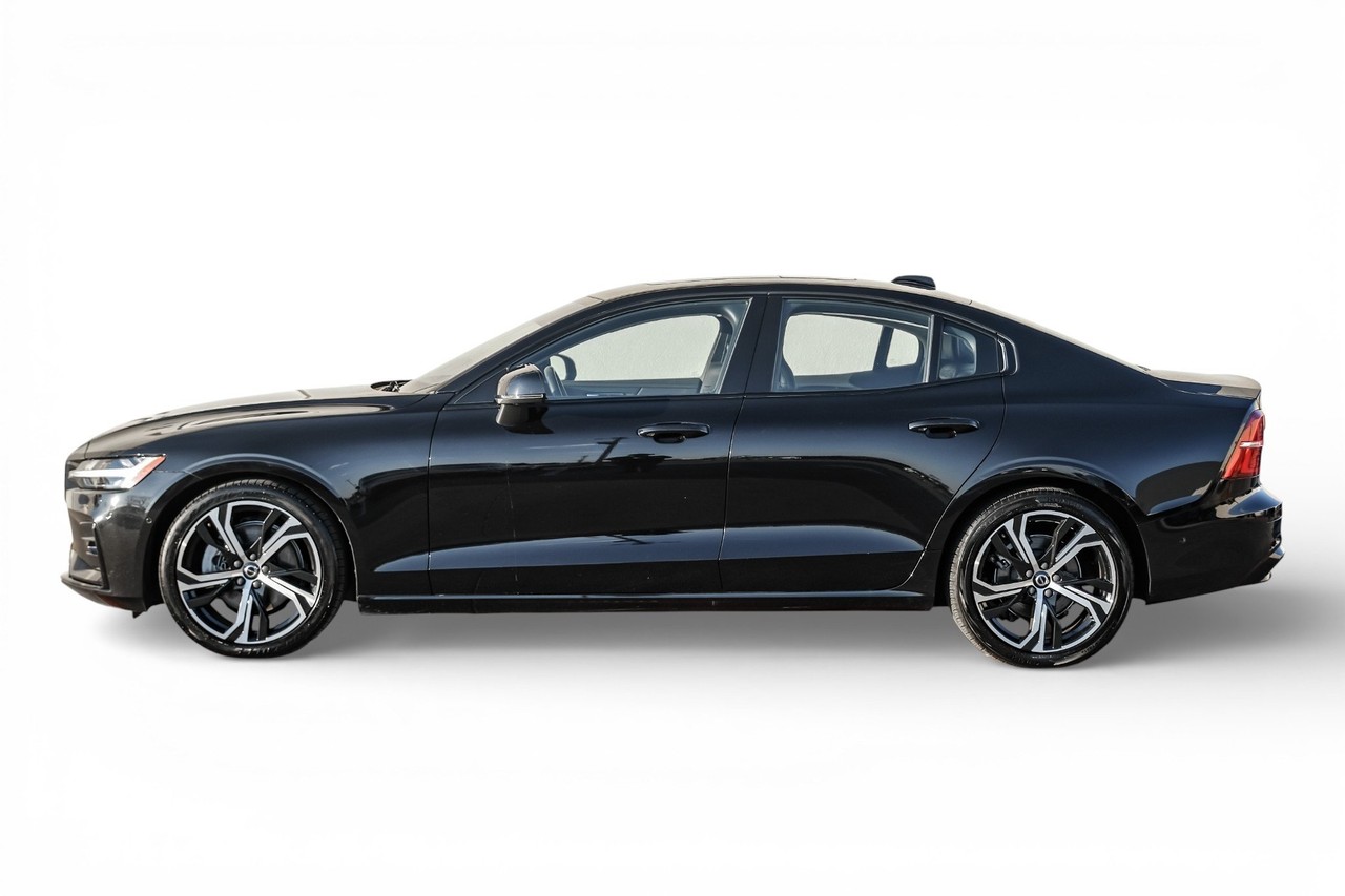 Volvo S60 Vehicle Main Gallery Image 12