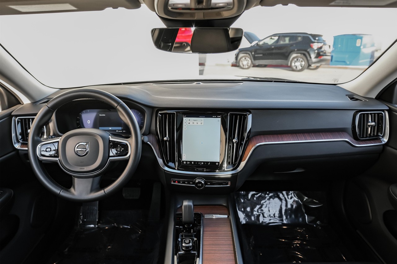 Volvo S60 Vehicle Main Gallery Image 15