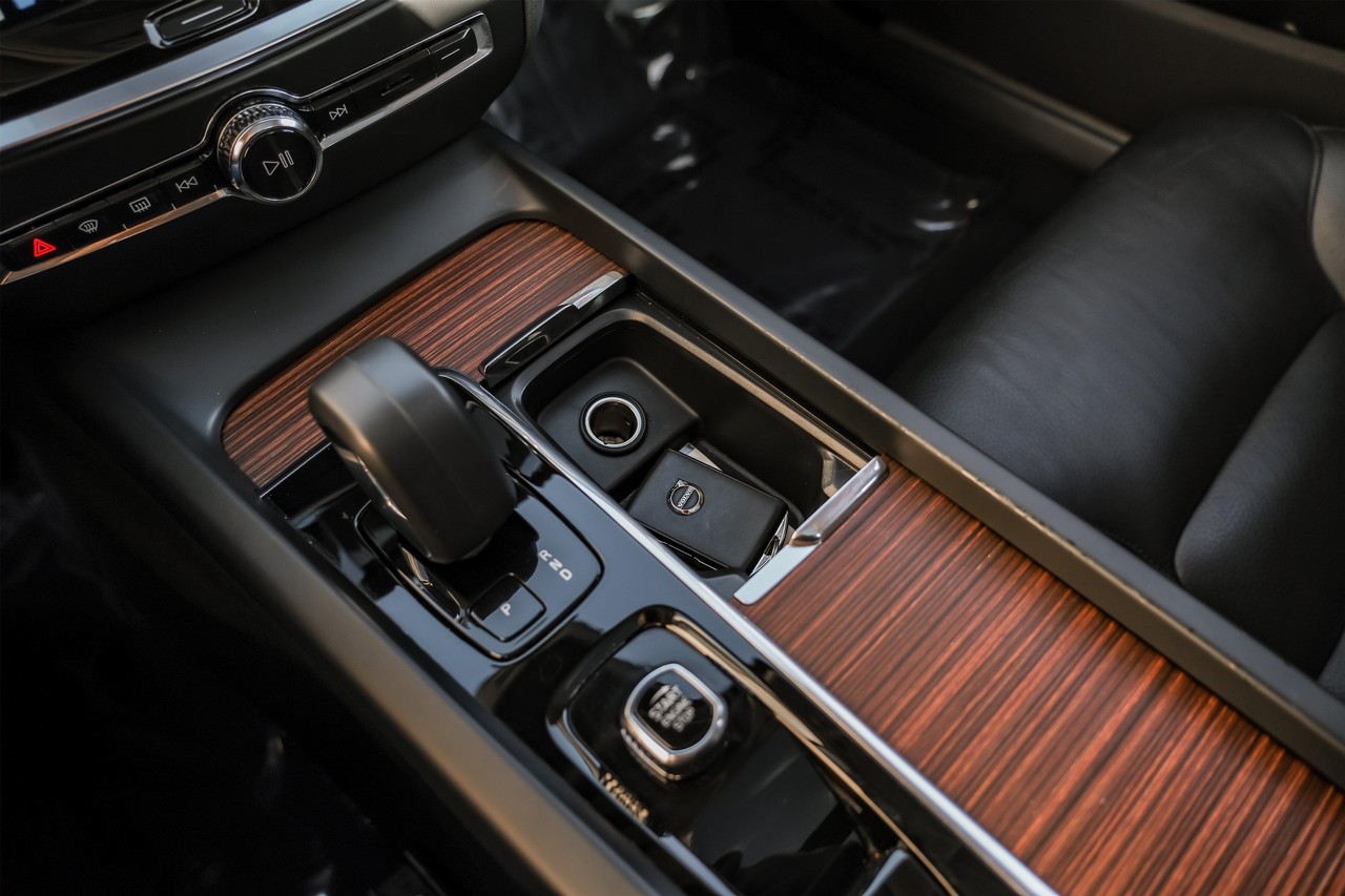 Volvo S60 Vehicle Main Gallery Image 19