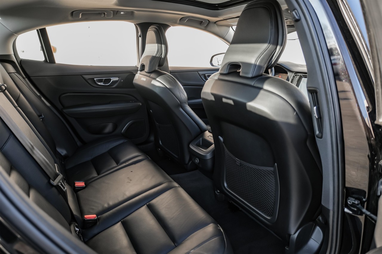 Volvo S60 Vehicle Main Gallery Image 33