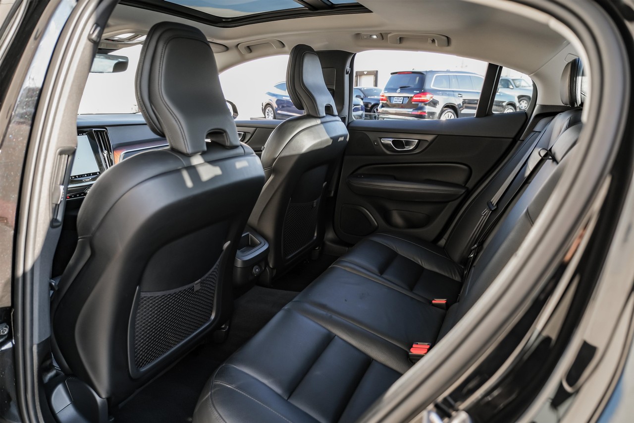 Volvo S60 Vehicle Main Gallery Image 34