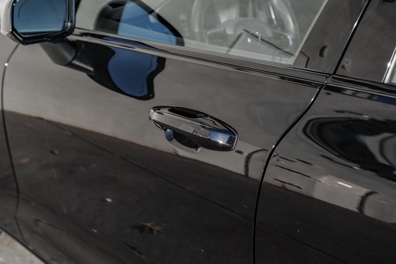 Volvo S60 Vehicle Main Gallery Image 36