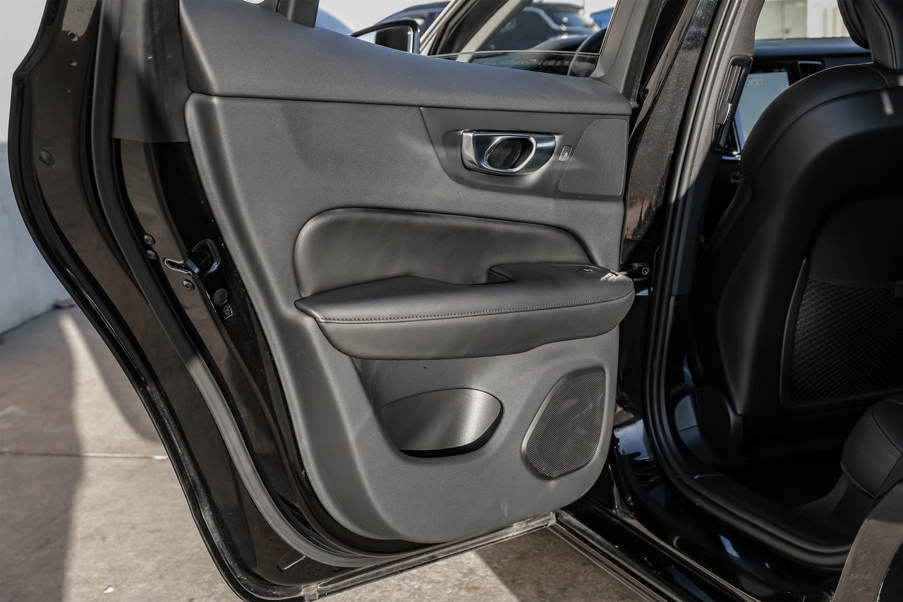 Volvo S60 Vehicle Main Gallery Image 41