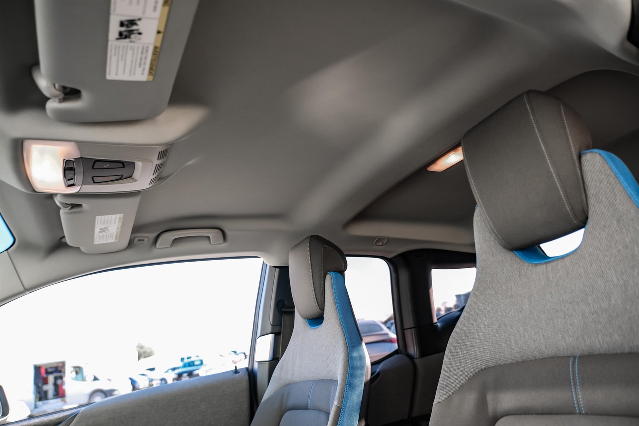 BMW i3 Vehicle Main Gallery Image 26