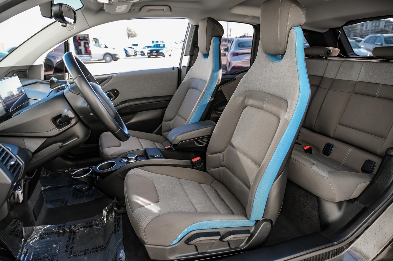 BMW i3 Vehicle Main Gallery Image 27