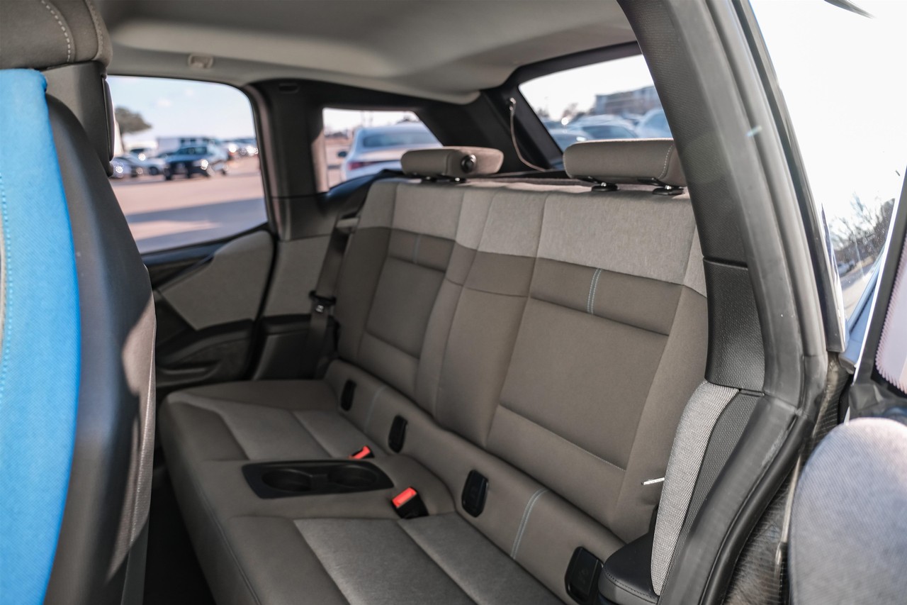 BMW i3 Vehicle Main Gallery Image 34
