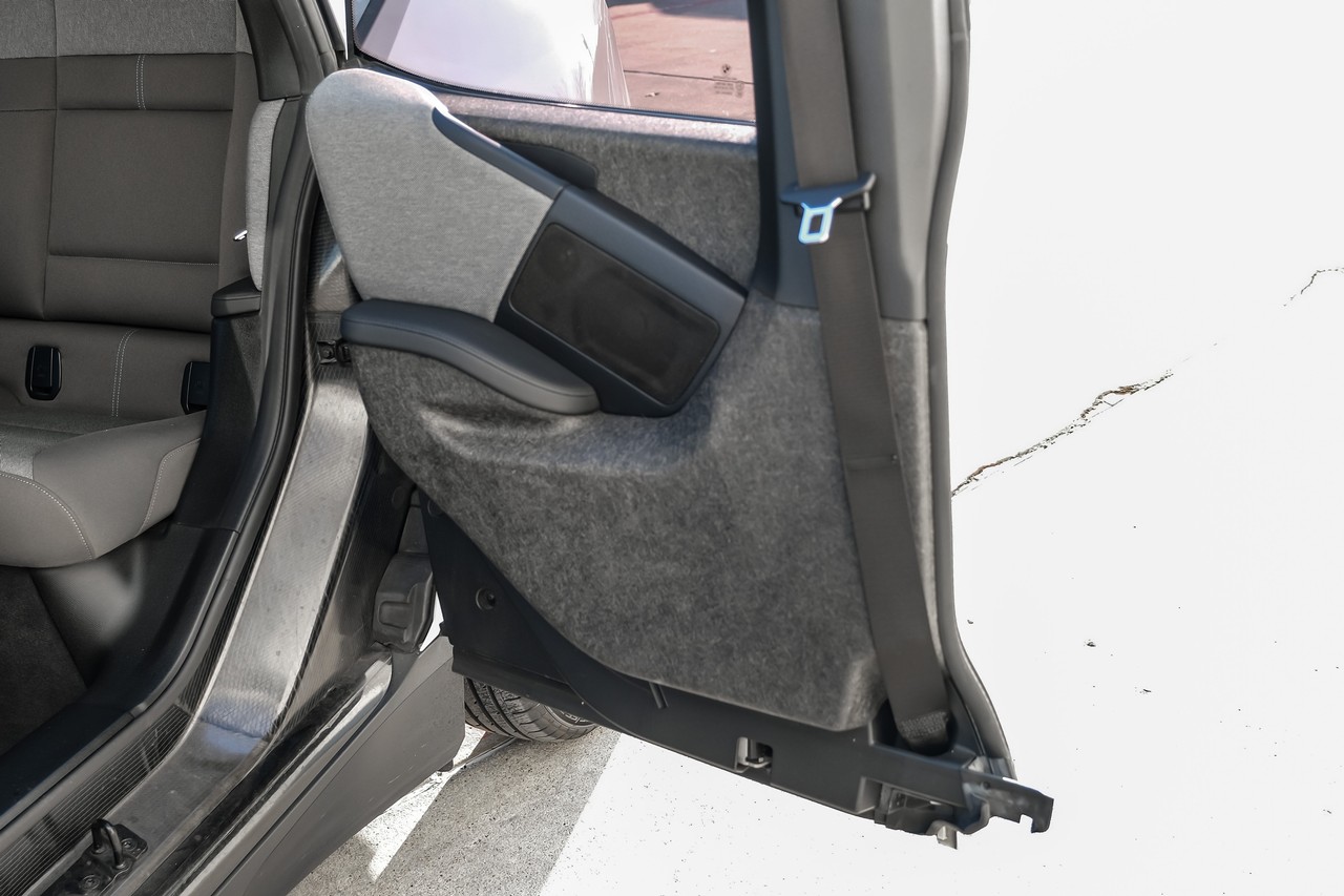 BMW i3 Vehicle Main Gallery Image 41